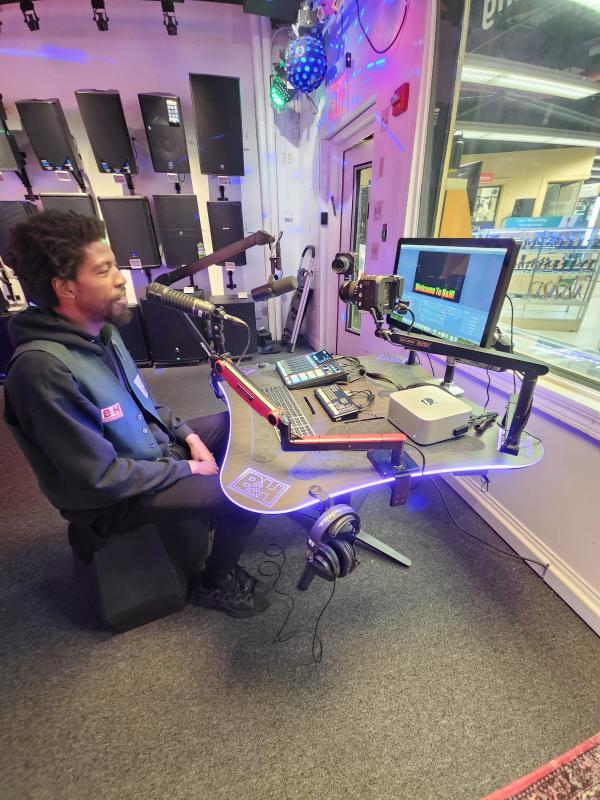 Podcast Tables - Product Gallery